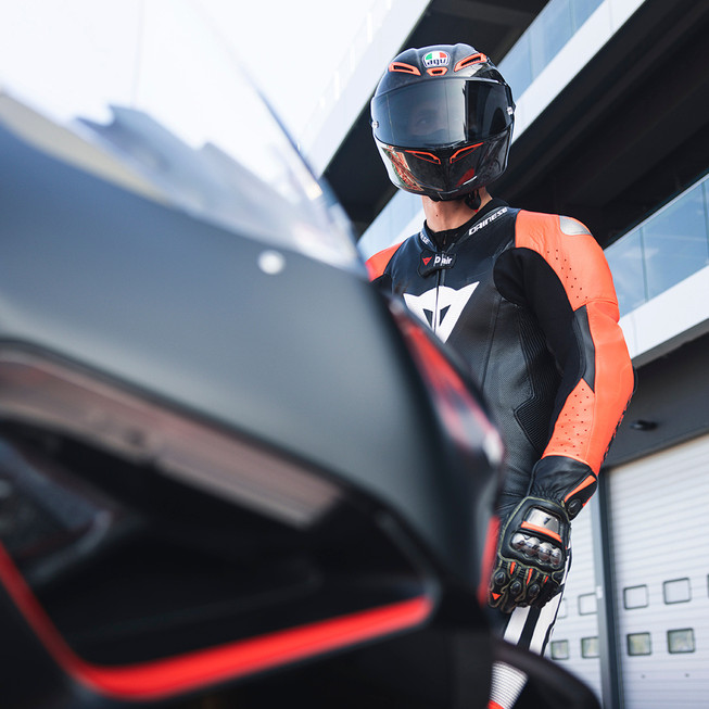 MUGELLO 3 PERF. D-AIR® 1PC LEATHER SUIT - ダイネーゼジャパン MUGELLO 3 PERF. D-AIR® 1PC LEATHER SUIT - ダイネーゼジャパン